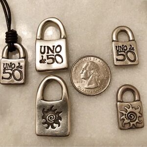 UNO de 50 Silver Padlock Charms